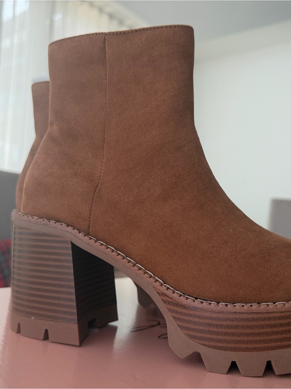 (NEW) Wild Pair Margoeen Suede Boots Size 6.5